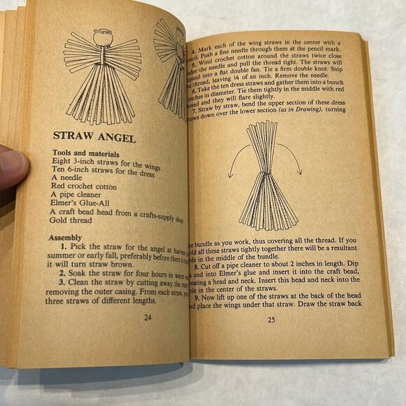 Vtg Crafts for an Old-Fashioned Christmas Book Diana Wenk 1984 Holiday - Picture 7 of 7